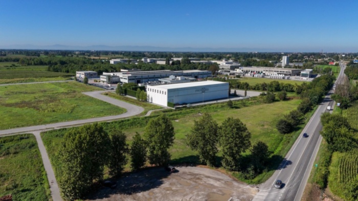 How to Reduce Blind Spots: Dual-Lens CCTV Cameras with Mobile Connectivity